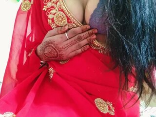Priyaa bold